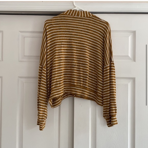Lightweight striped cardigan. - Picture 2 of 4